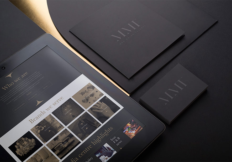 網站在平板筆記本上的展示效果 網站在平板筆記本上的展示效果