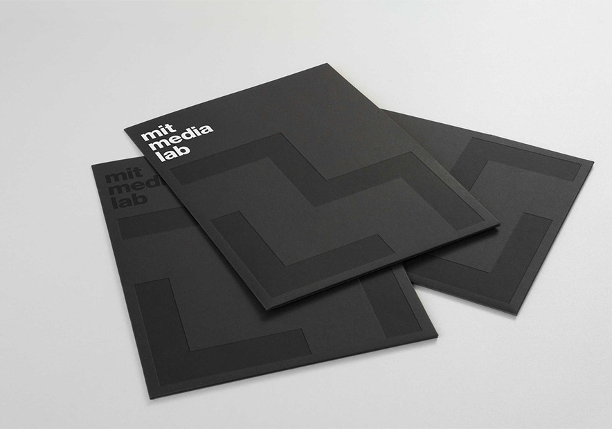 黑色畫(huà)冊(cè)設(shè)計(jì).jpg 黑色畫(huà)冊(cè)設(shè)計(jì).jpg