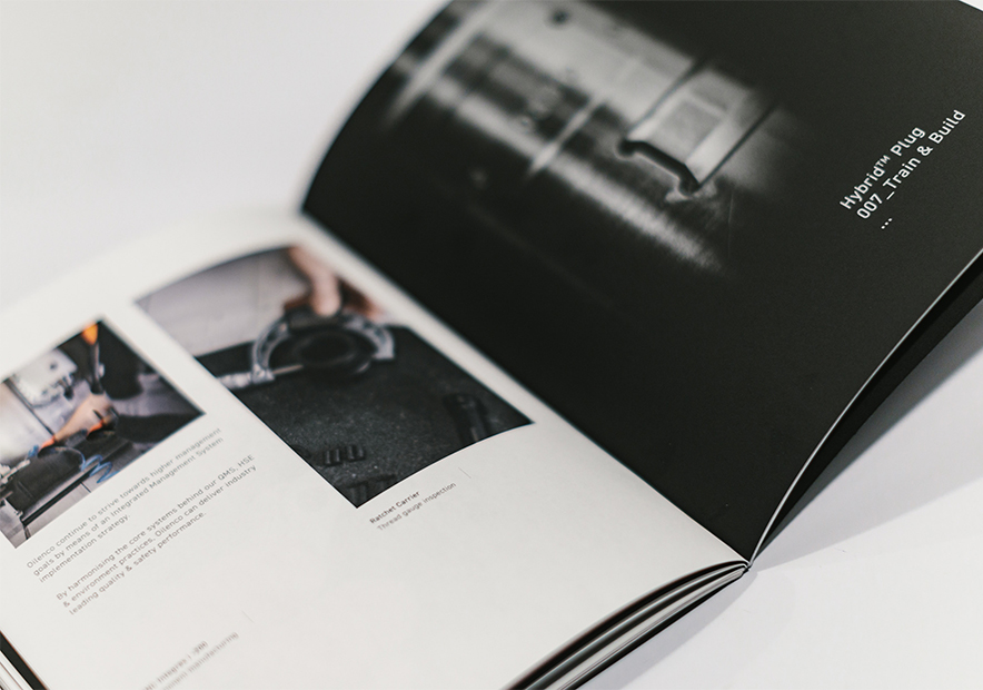 厚重簡潔大氣的畫冊內頁.jpg 厚重簡潔大氣的畫冊內頁.jpg