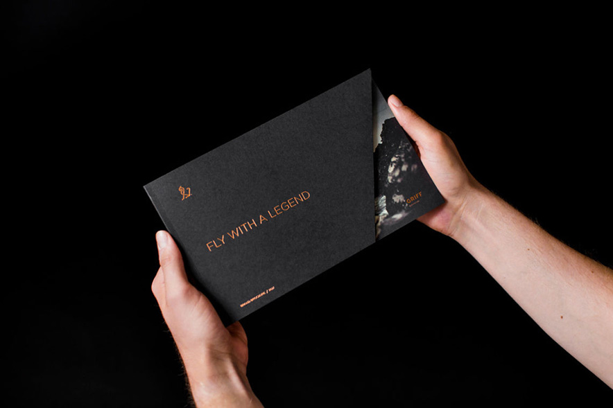 企業(yè)vi設(shè)計(jì)公司創(chuàng)意的GRIFF無(wú)人機(jī)畫(huà)冊(cè).jpg 企業(yè)vi設(shè)計(jì)公司創(chuàng)意的GRIFF無(wú)人機(jī)畫(huà)冊(cè).jpg