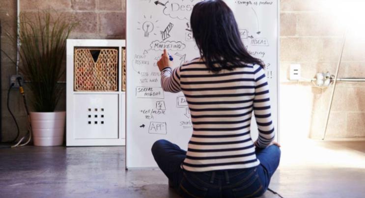 1641973674536318.jpg 畫冊設計策劃指南.jpg